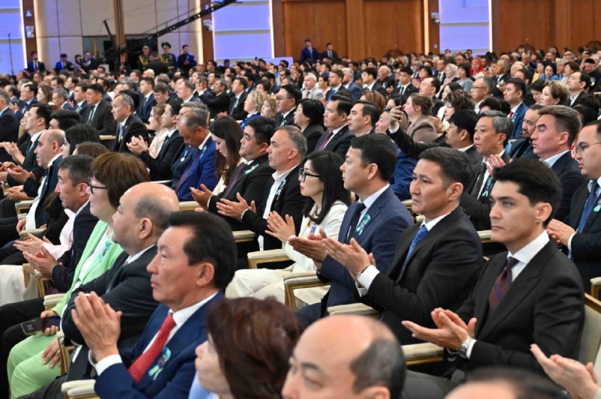 Более 500 улиц в населенных пунктах по всей стране будут названы в честь героев войны.