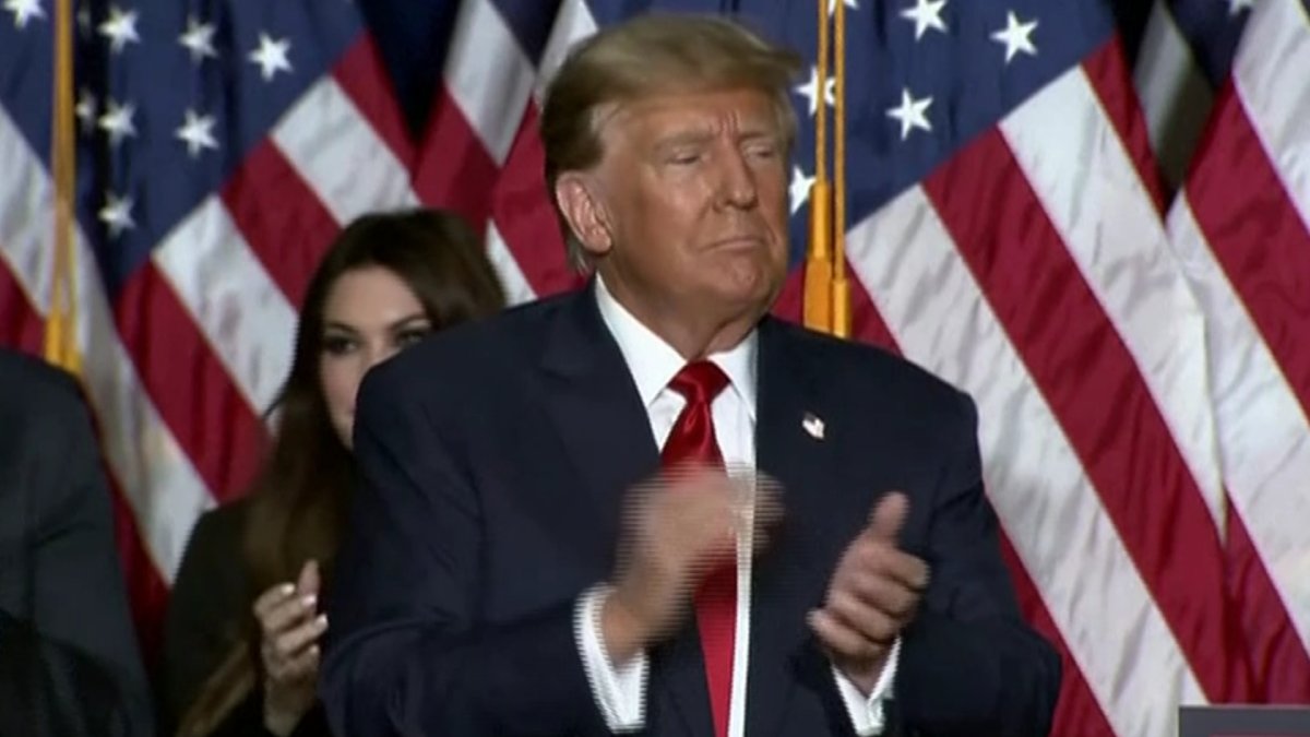 Трамп: «Зеленскийден әбден мезі болдым»