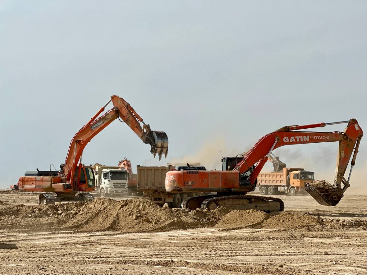 Новый аэропорт на Каспии строят в две смены