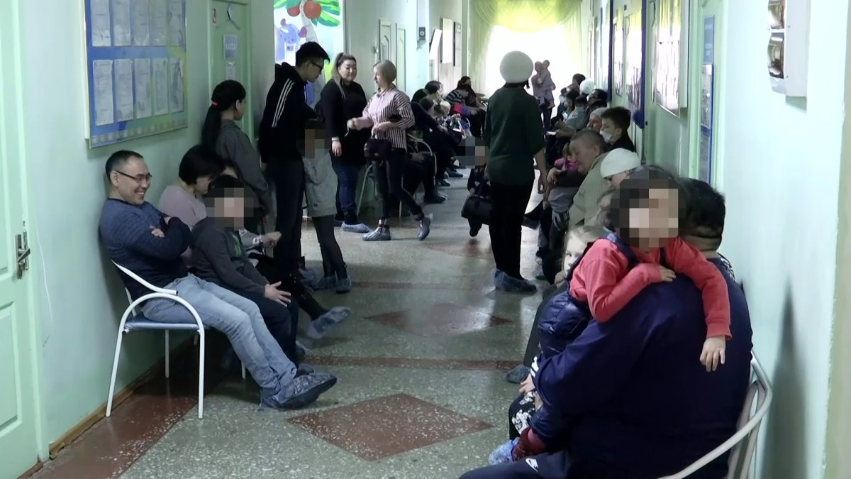 Үкімет басшысы Олжас Бектенов әкімдердің жұмысын сынға алды