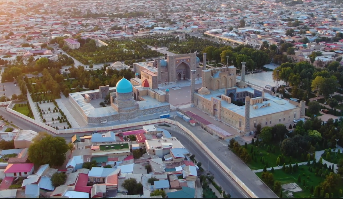 Аэропорт Самарканда готовится к приезду Токаева