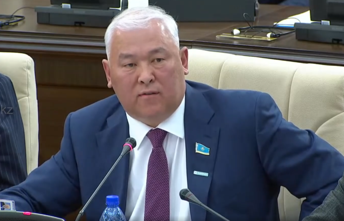 Депутат мажилиса усомнился в прозрачности работы Фонда медстрахования