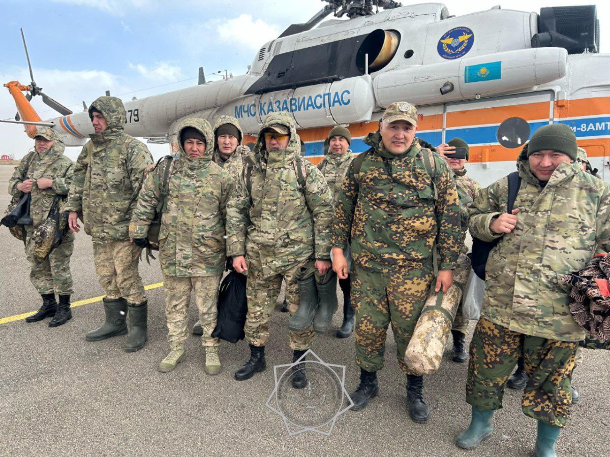 Паводки в СКО: материалы для укрепления дамб будут доставлять вертолетом
