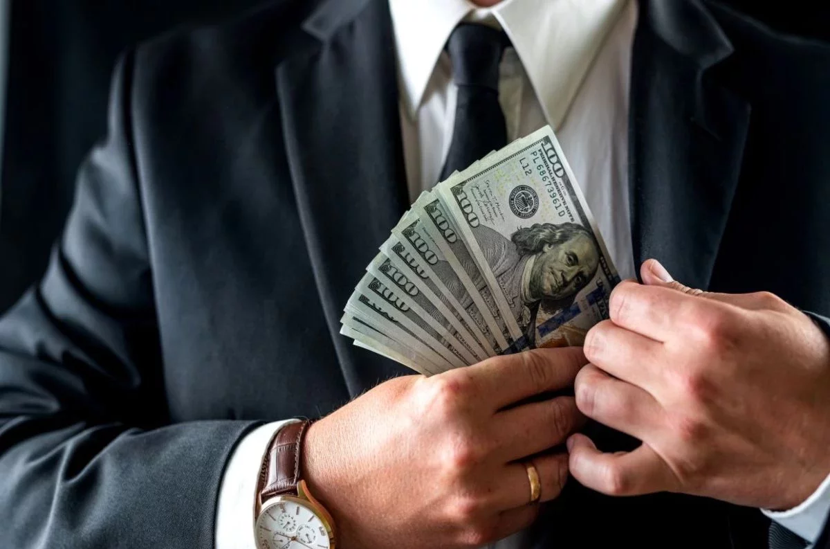 5 миллиард теңге қайдан келгенін түсіндіре алмаған астаналықтың байлығы мемлекетке қайтарылды