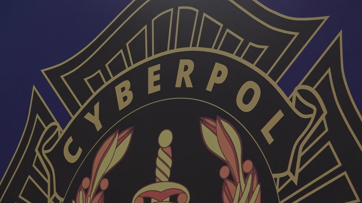 Пенсионеры лишились квартиры, дома и дачи в Уральске после разговора с мошенником