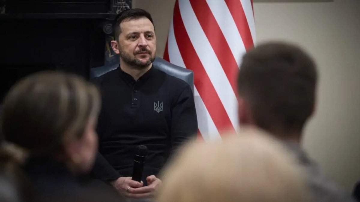 Зеленский Украинаға шетелден әскер келетінін айтты
