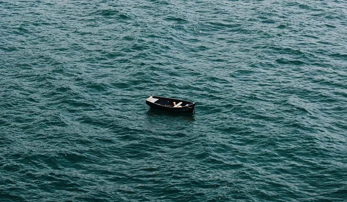 Каспий теңізінде жоғалып кеткен екі балықшының мәйіті табылды