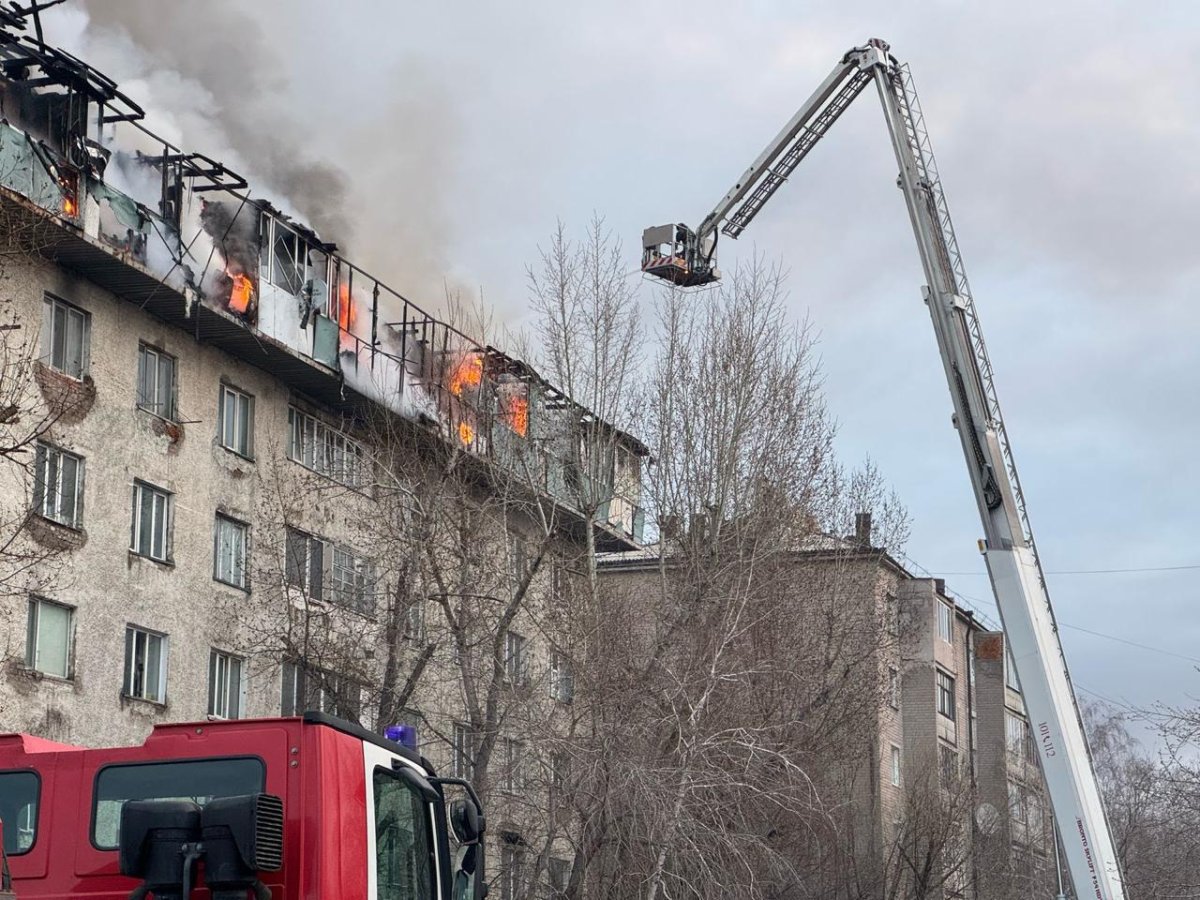 Общежитие загорелось рано утром в Астане