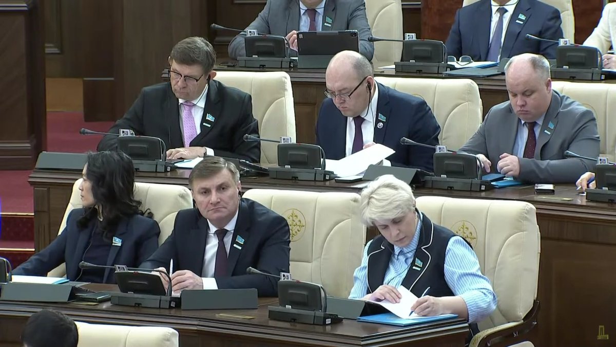 Үкімет пен депутаттар  салыққа қатысты бір мәмілеге келді