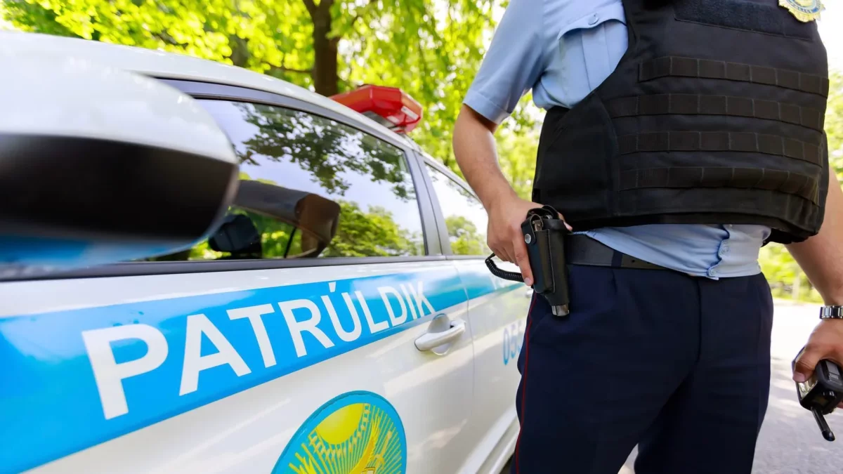 Алматыда патрульдік полиция қызметкерлері тұрғынды құтқарып қалды