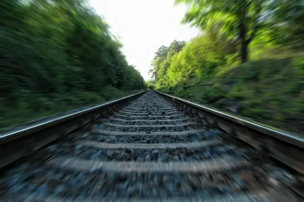 Қостанайда тепловоз бен жеңіл көлік соқтығысты