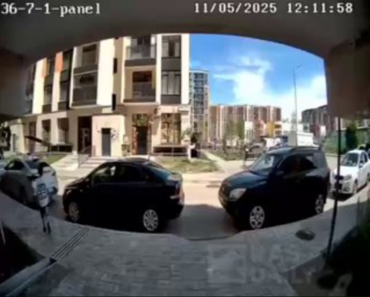 В Алматы водитель сбил 7-летнего ребёнка во дворе ЖК Alem City 3