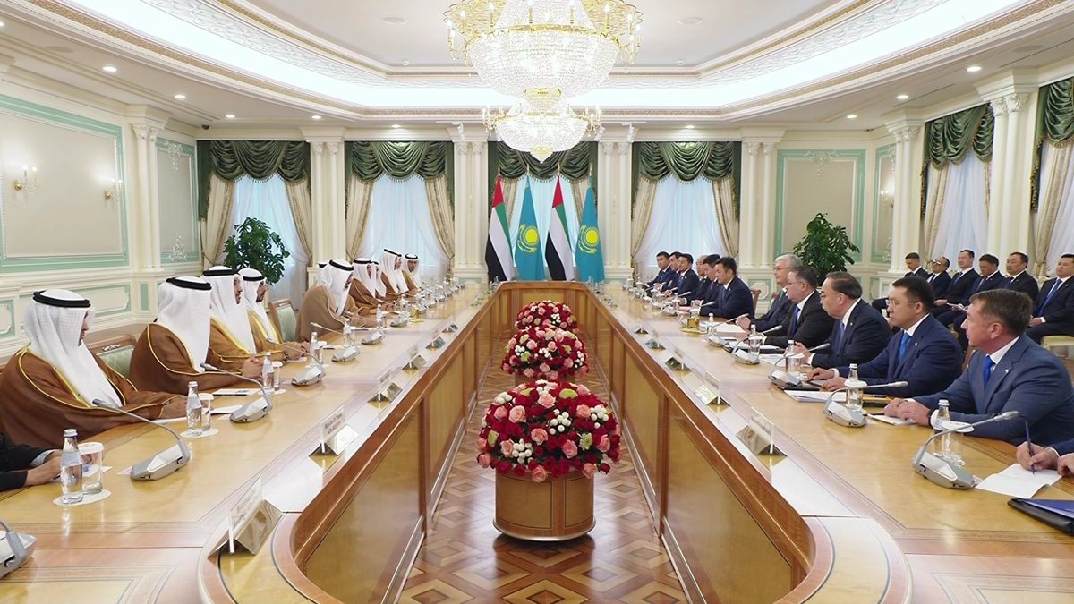 Қазақстан мен БАӘ 5 миллиард долларға тең келісімшарттарға қол қойды