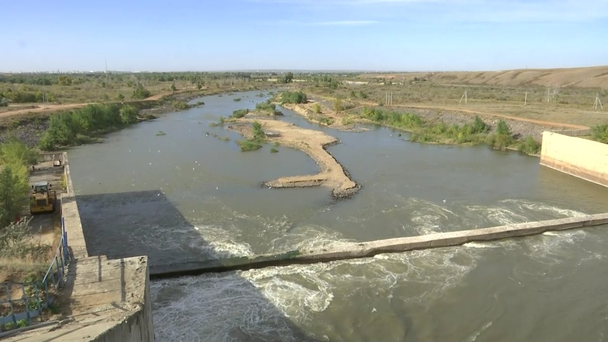 «Бюджеттің ақшасын суға сіңіріп отырмыз»,- депутат