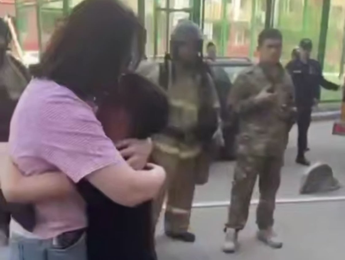 Двоих детей спасли из пожара в Астане