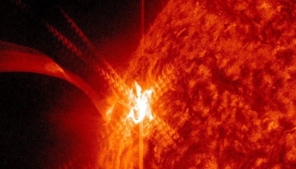 Сверхмощная вспышка произошла на Солнце