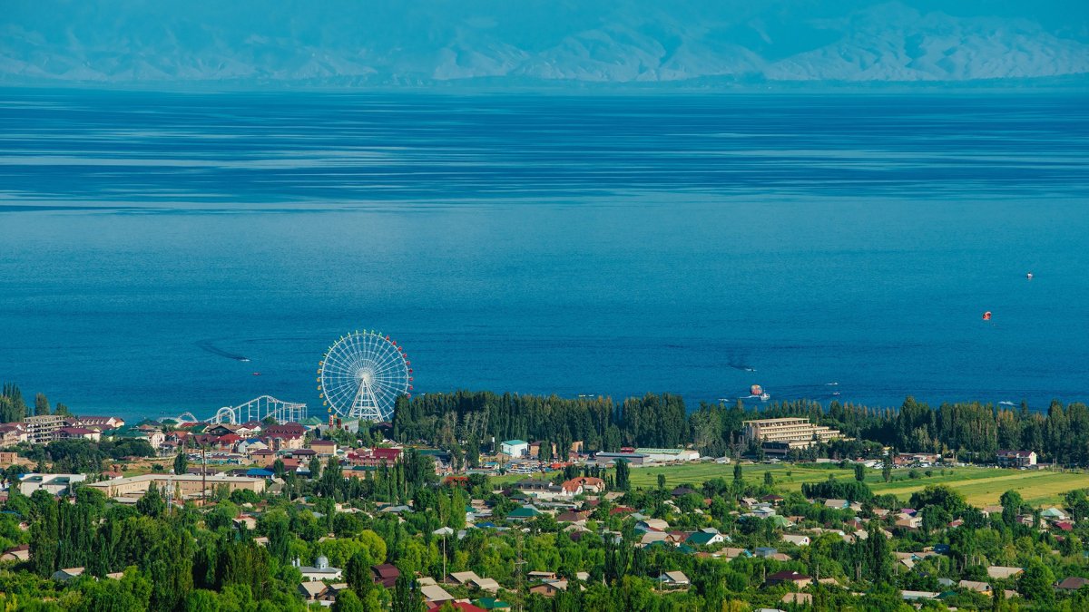 Прямые авиарейсы Алматы—Иссык-Куль запустят в июле