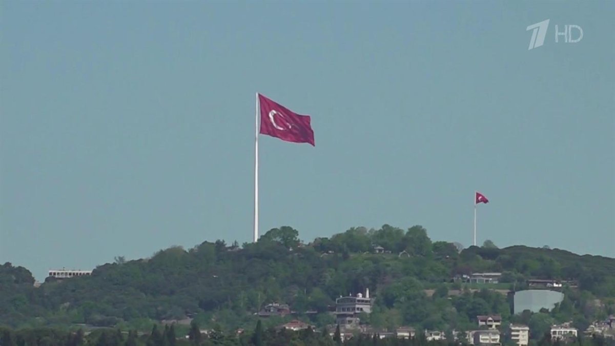 Российская делегация прибыла в Стамбул на переговоры с Украиной