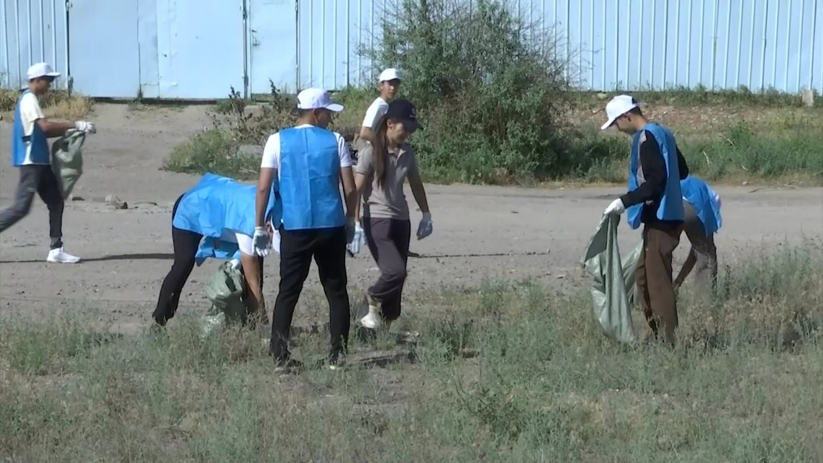 5 километров дороги очистили от мусора в Алматинской области