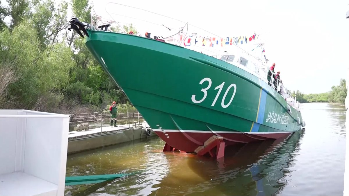 Малый сторожевой корабль «Семей» спустили на воду в Уральске