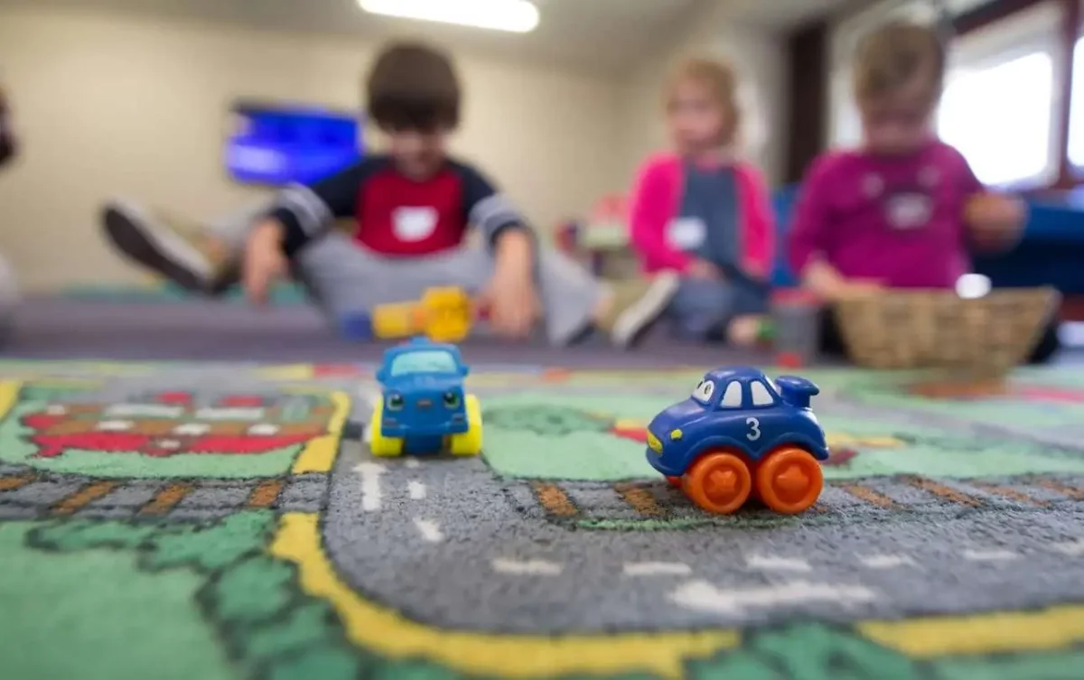 Обязательное образование с трех лет предлагают ввести в Швеции