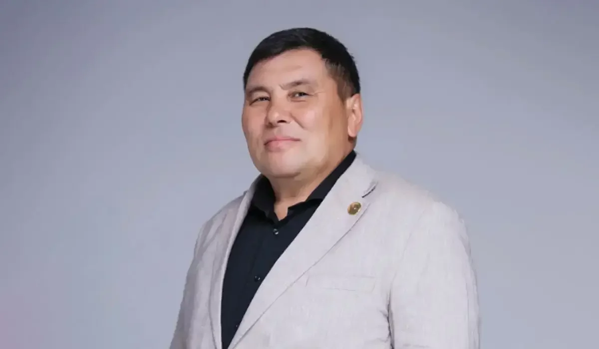 «Мен шаршадым»: Омар Жәлел эфирде жылап қалды