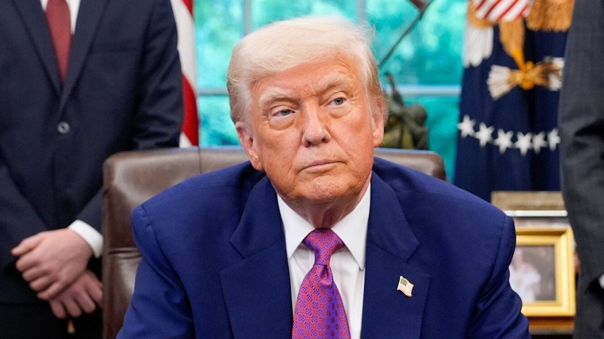 Трамп Путинмен телефон арқылы сөйлеспек