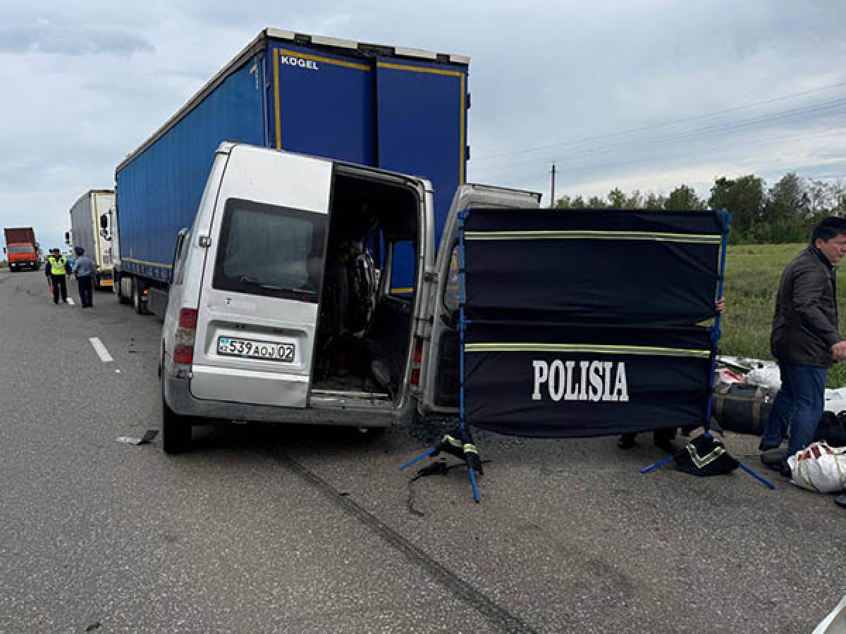 Жуткое ДТП в Костанайской области: погибли шесть человек
