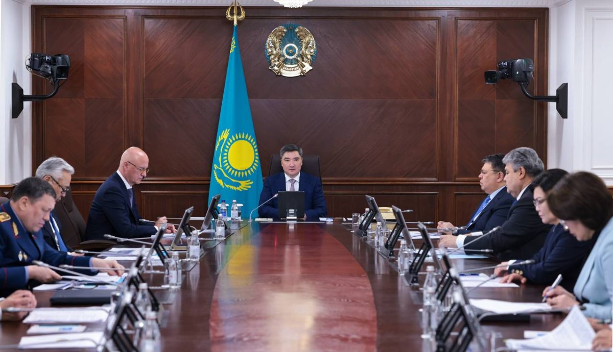 Бектенов поручил обеспечить безопасность на ЕНТ и выпускных