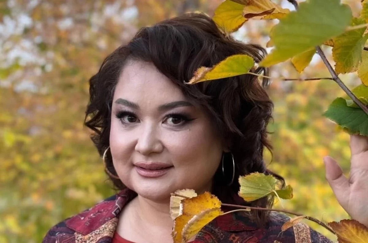 "Адамдар жалқауланып бара жатыр": Роза Әлқожа қонақты үйіне емес, дәмханаға шақыратындарды сынады
