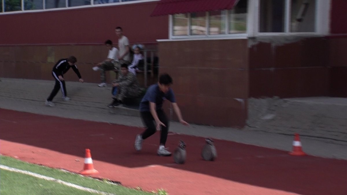 В Астане прошли городские соревнования среди юных спасателей