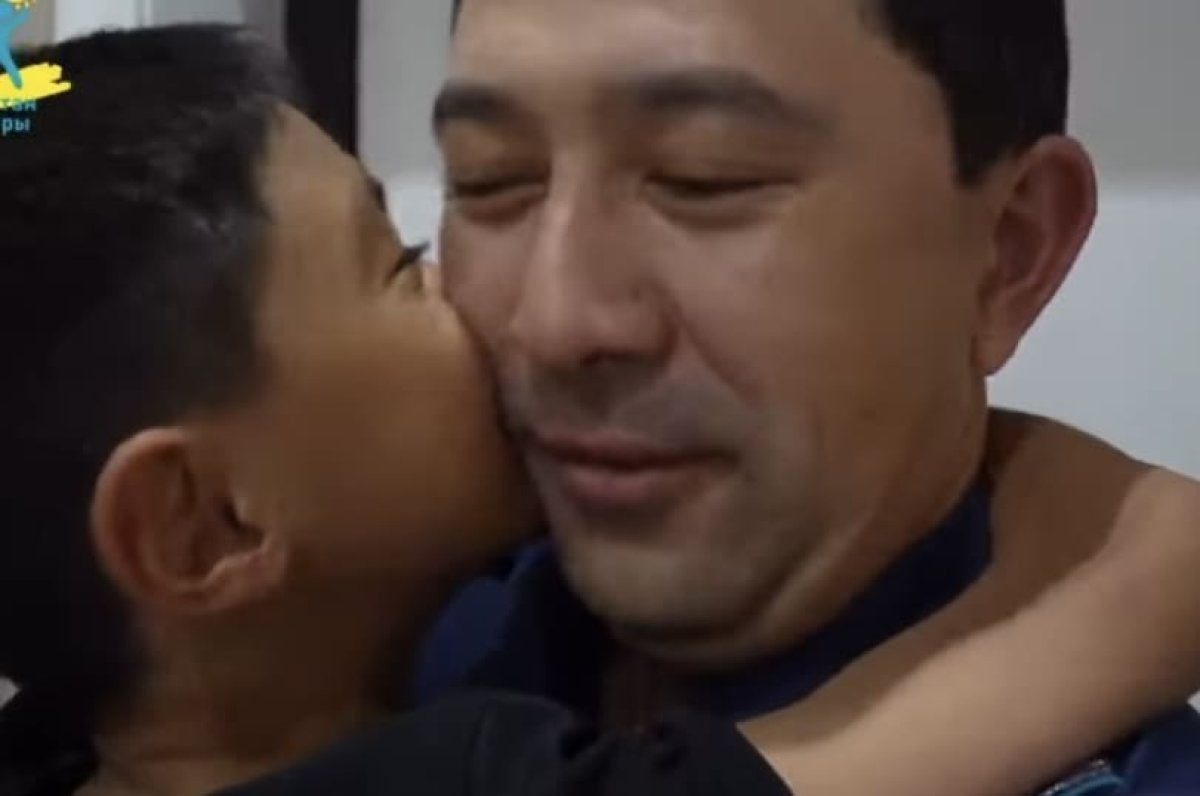 «Письмо герою»: cын полицейского написал трогательное послание отцу