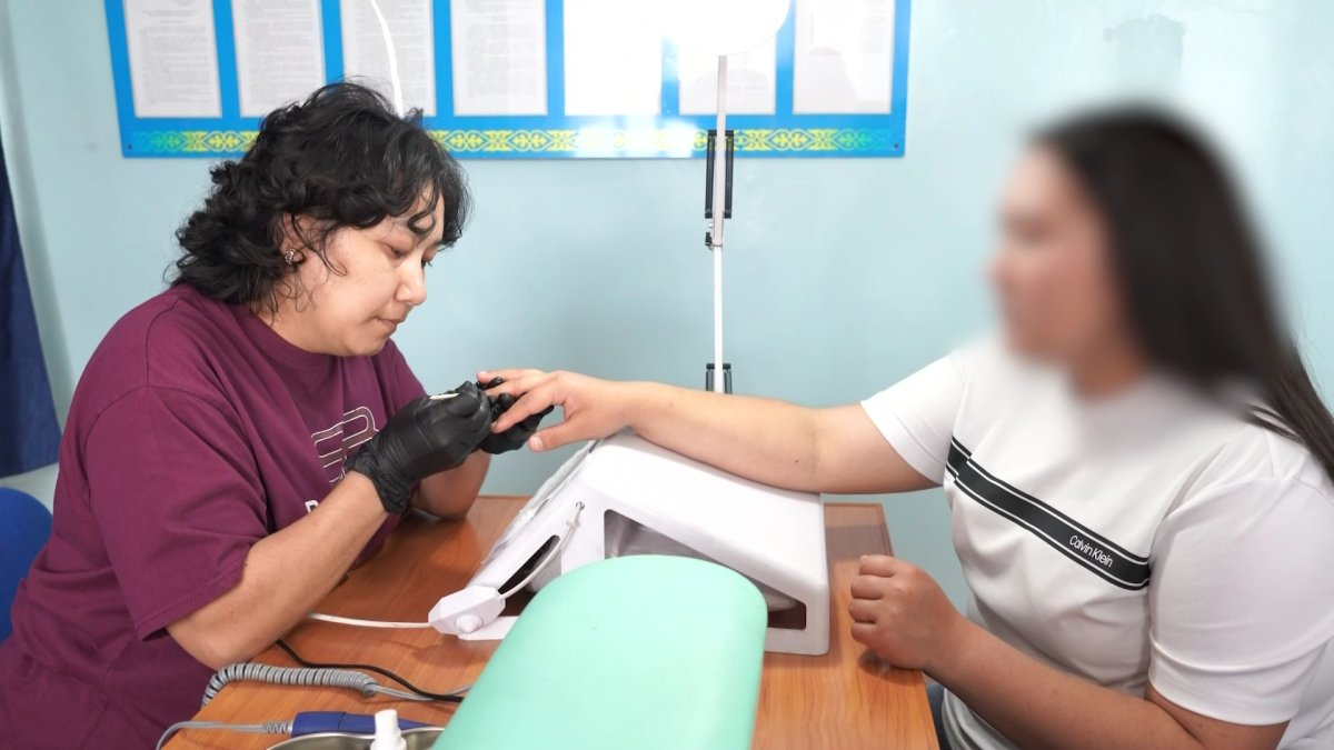 Красота за решеткой: азам бьюти-индустрии обучают осужденных женщин в Усть-Каменогорске