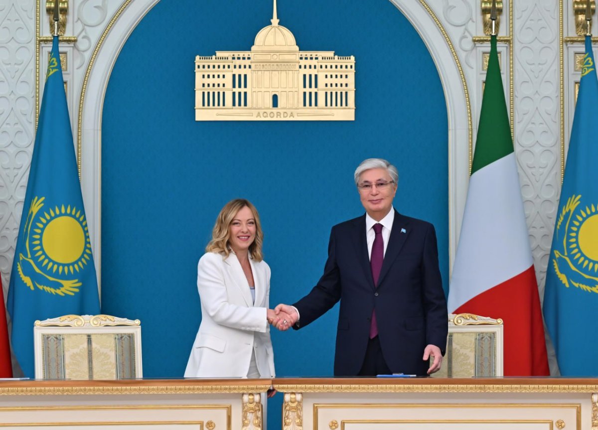 Тоқаев пен Джорджа Мелони бірнеше құжатқа қол қойды