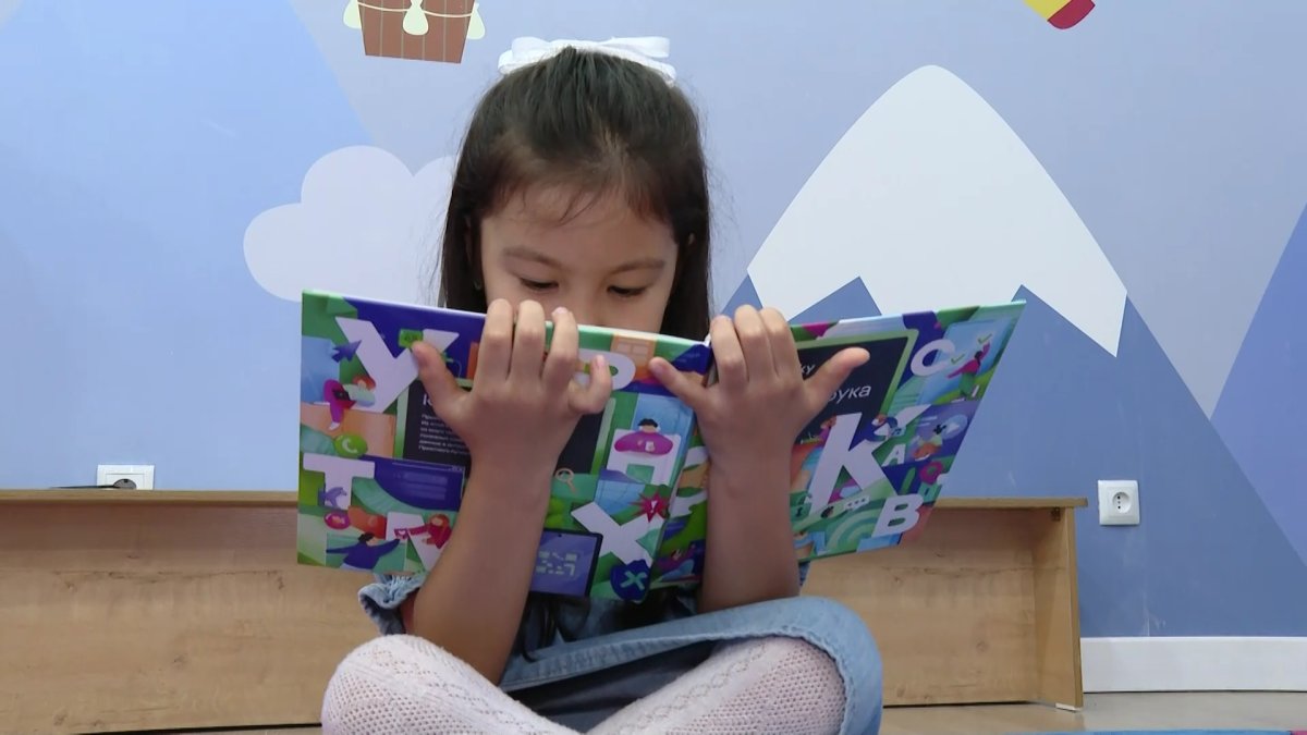 Цифровое воспитание начинается с «КиберАзбуки»: инициатива «Жастар Рухы» охватила регионы