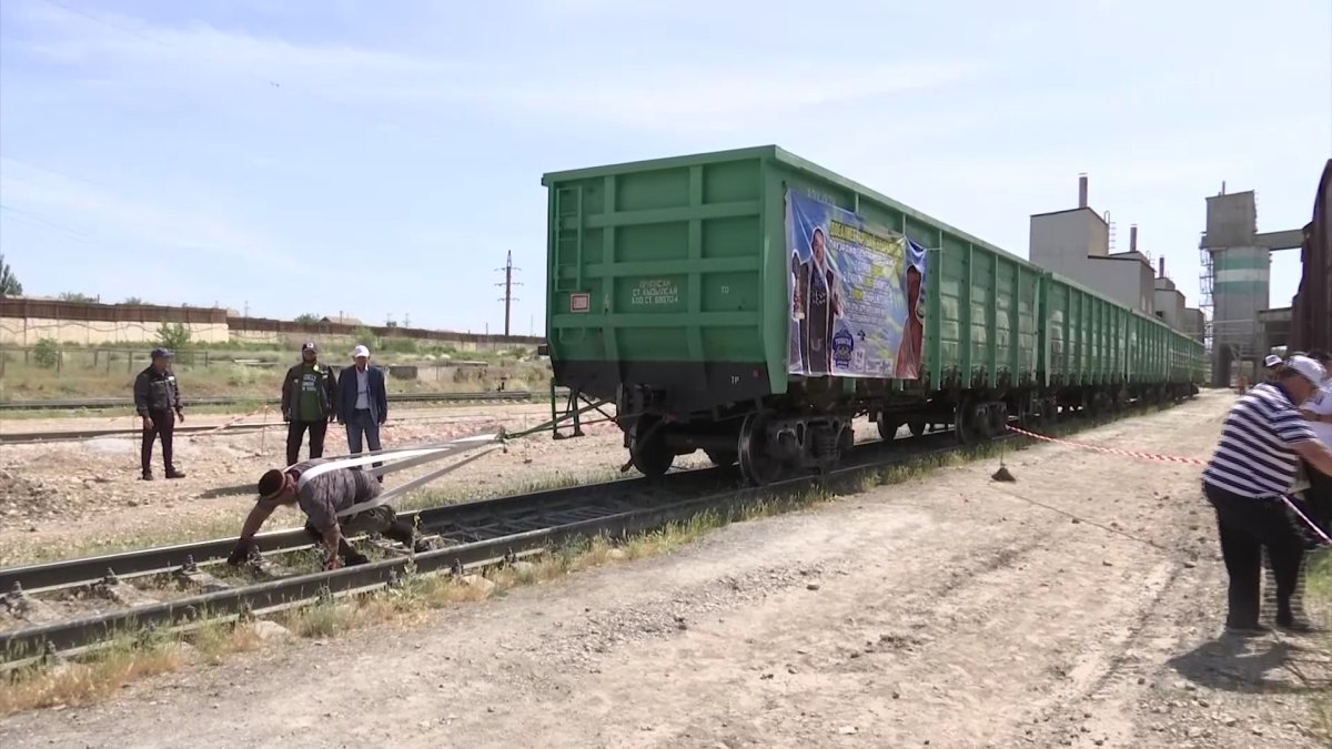 Шымкент тұрғыны вагон сүйреуден рекорд жаңартты