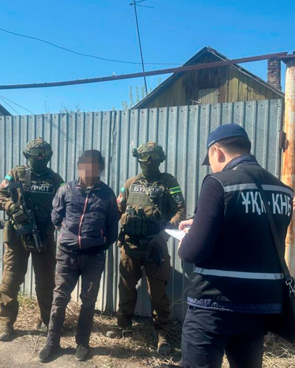 Четырех казахстанцев подозревают в пропаганде терроризма