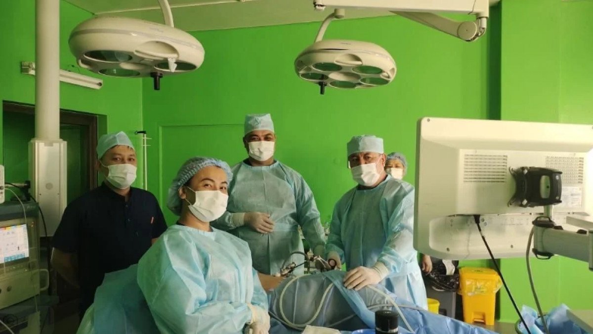 Қызылордада дәрігерлер 47 жастағы әйелдің кеудесінен 10 сантиметрлік сым алды