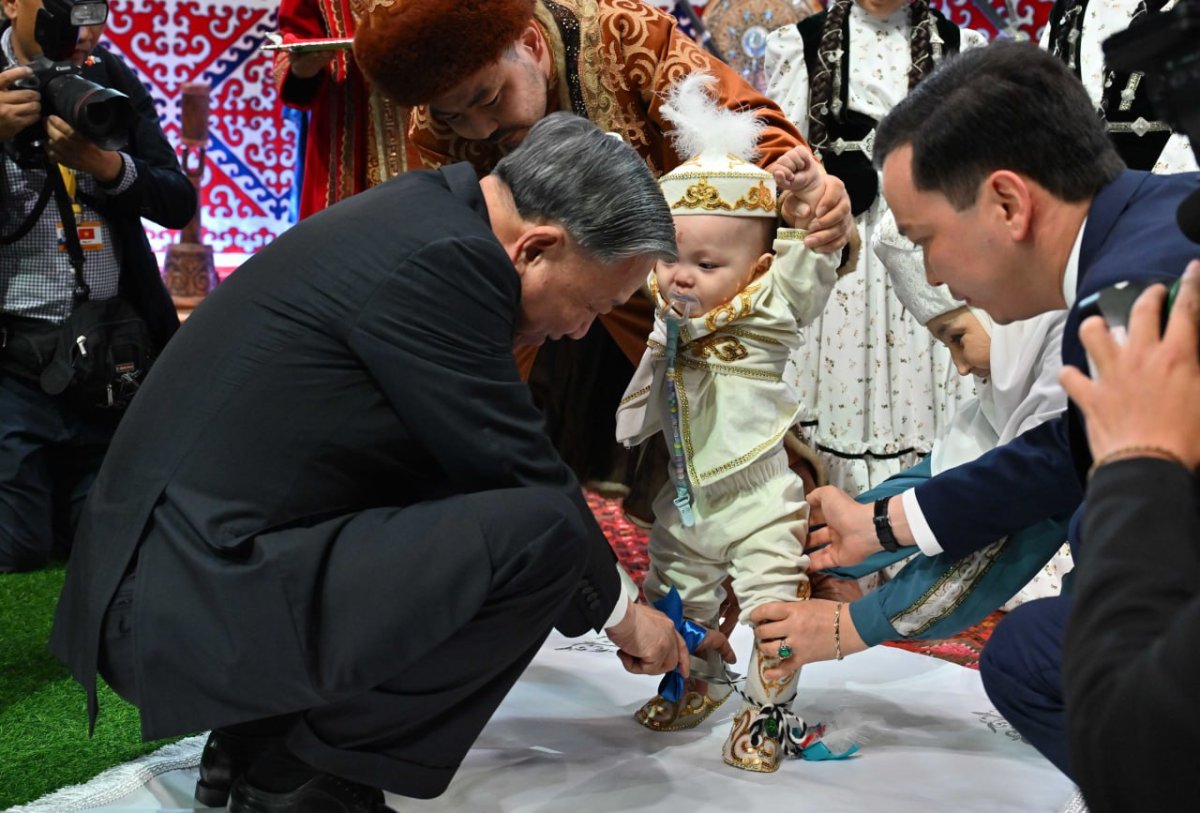 Сәбидің тұсауын кесті