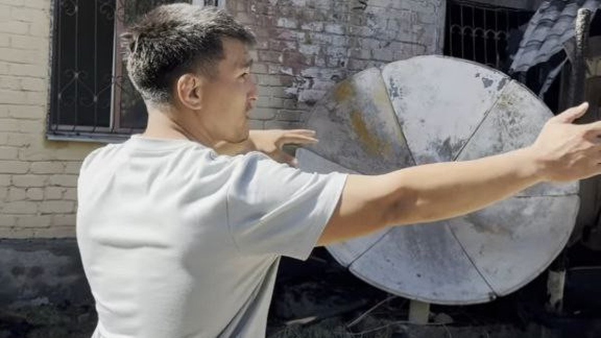 Полиция майоры үш баланы құтқарып қалды