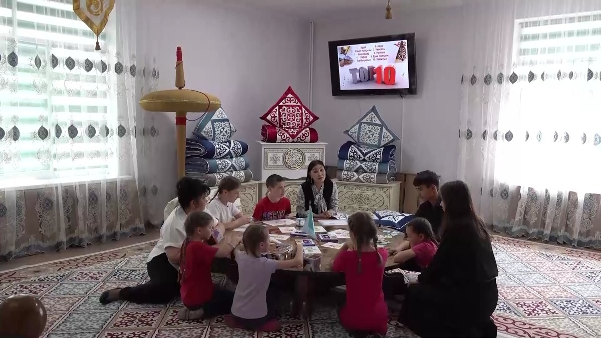 Мать сотен детей: как директор центра "УМIТ" в Восточном Казахстане тридцать лет воспитывает талантливых казахстанцев