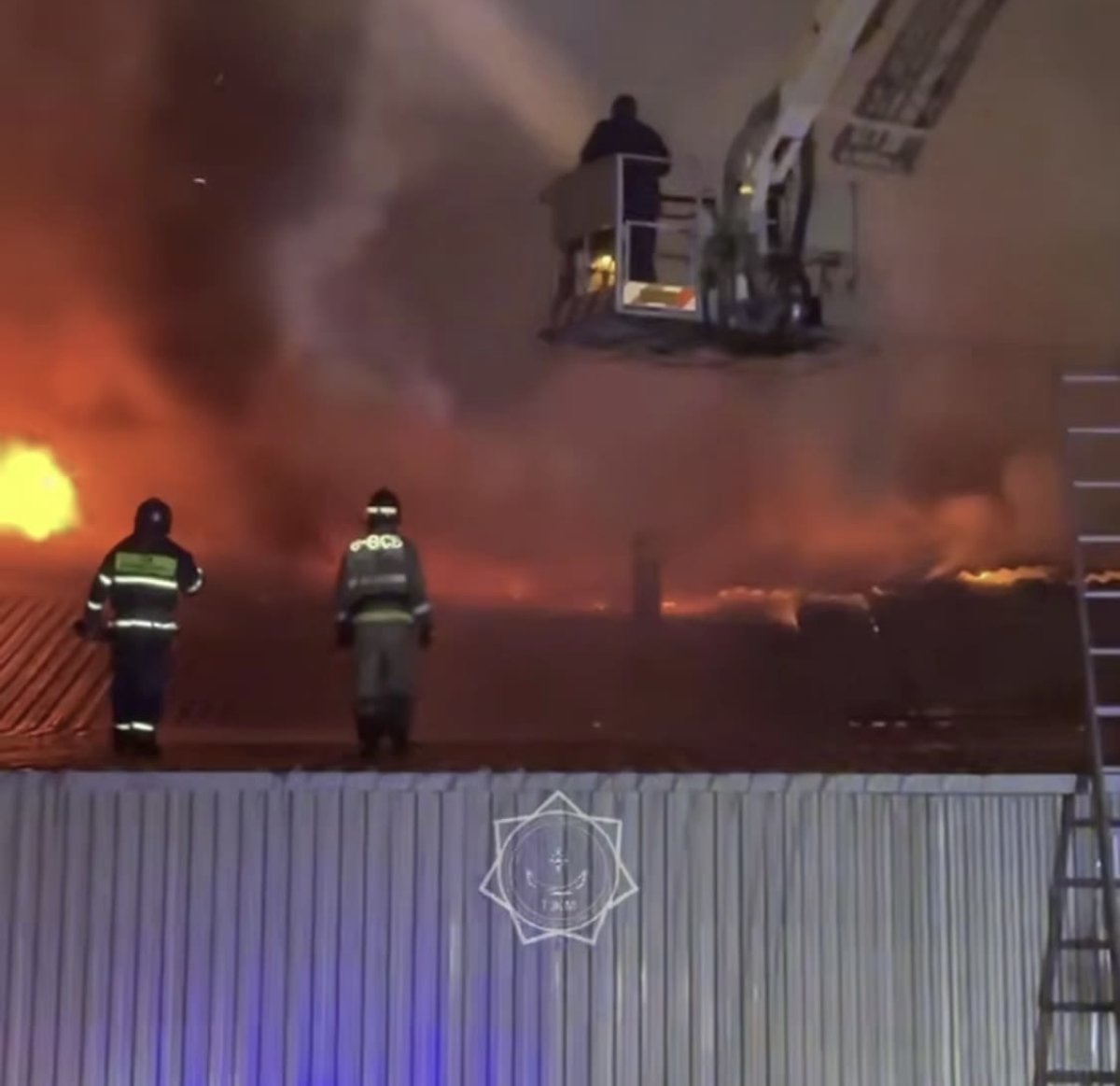 Склады горели ночью в Астане