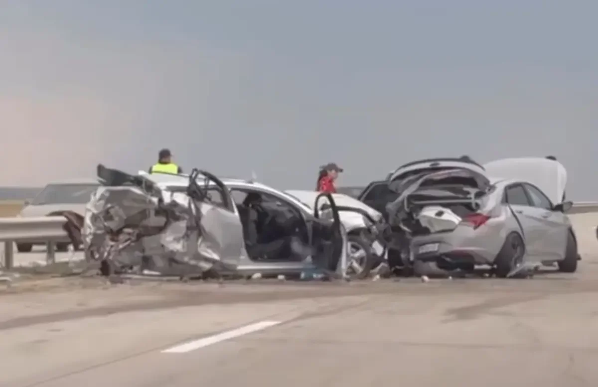 Павлодар – Астана жолында үш көлік соқтығысып, бес адам жарақат алды