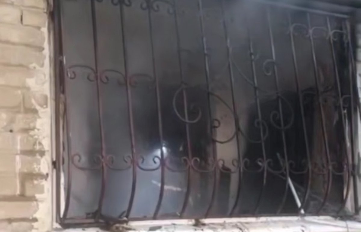 Балкон многоэтажки загорелся в Актобе