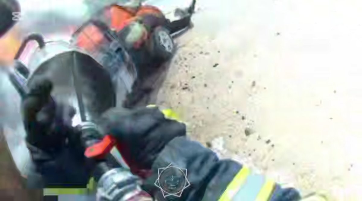 Легковушка вспыхнула рядом с рынком в селе Мангистауской области