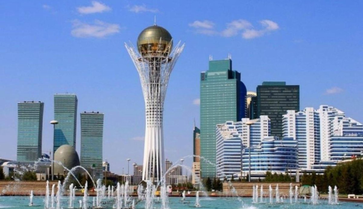 Без капли дождя: синоптики предупреждают жителей мегаполисов о сильной жаре