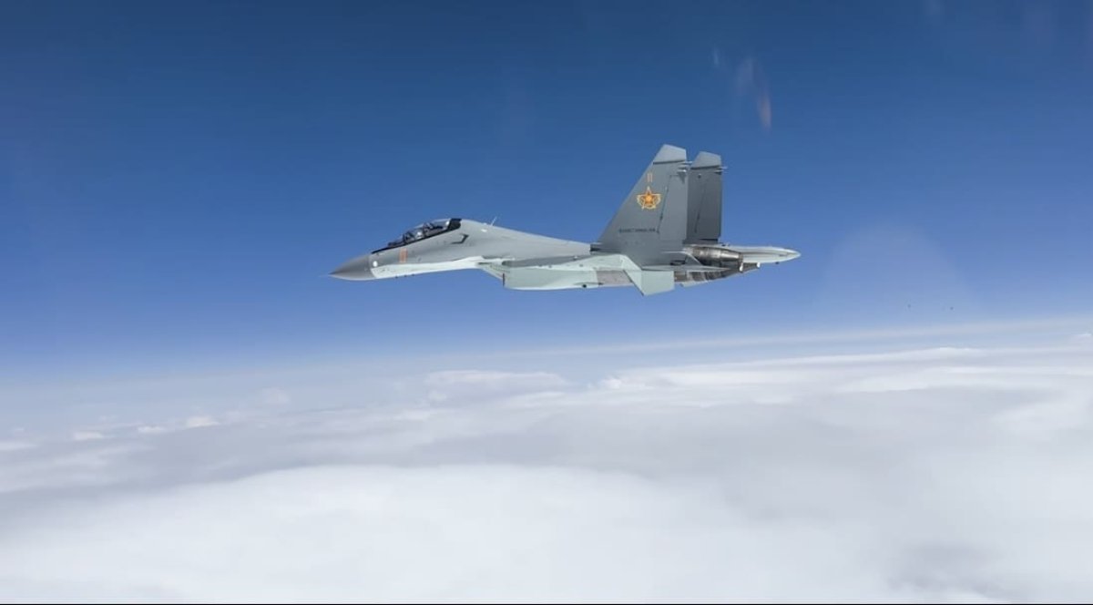 Казахстанские истребители сопроводили самолёт Си Цзиньпина от границы с Китаем