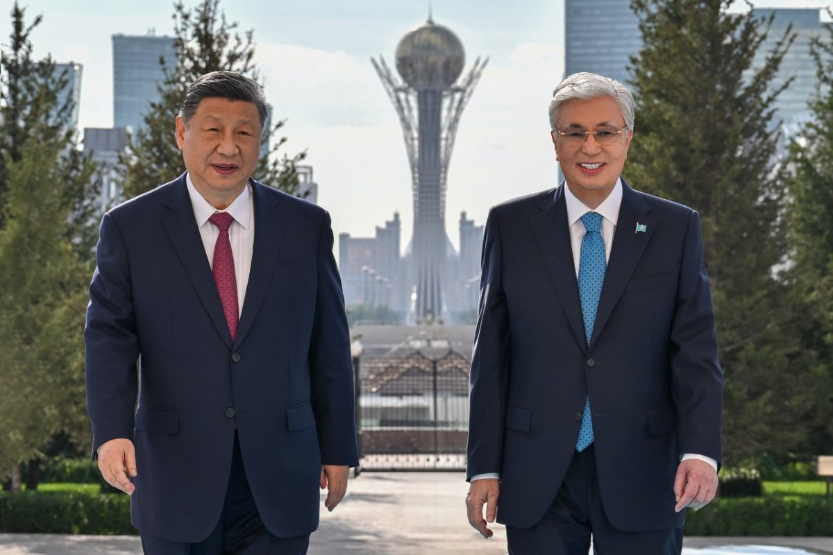 Глава Китая прибыл в Акорду