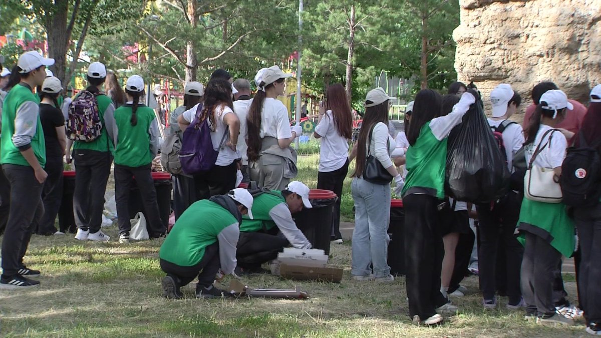 Столичная молодежь собрала почти 250 килограммов отходов на экофестивале "Jasyl Fest"