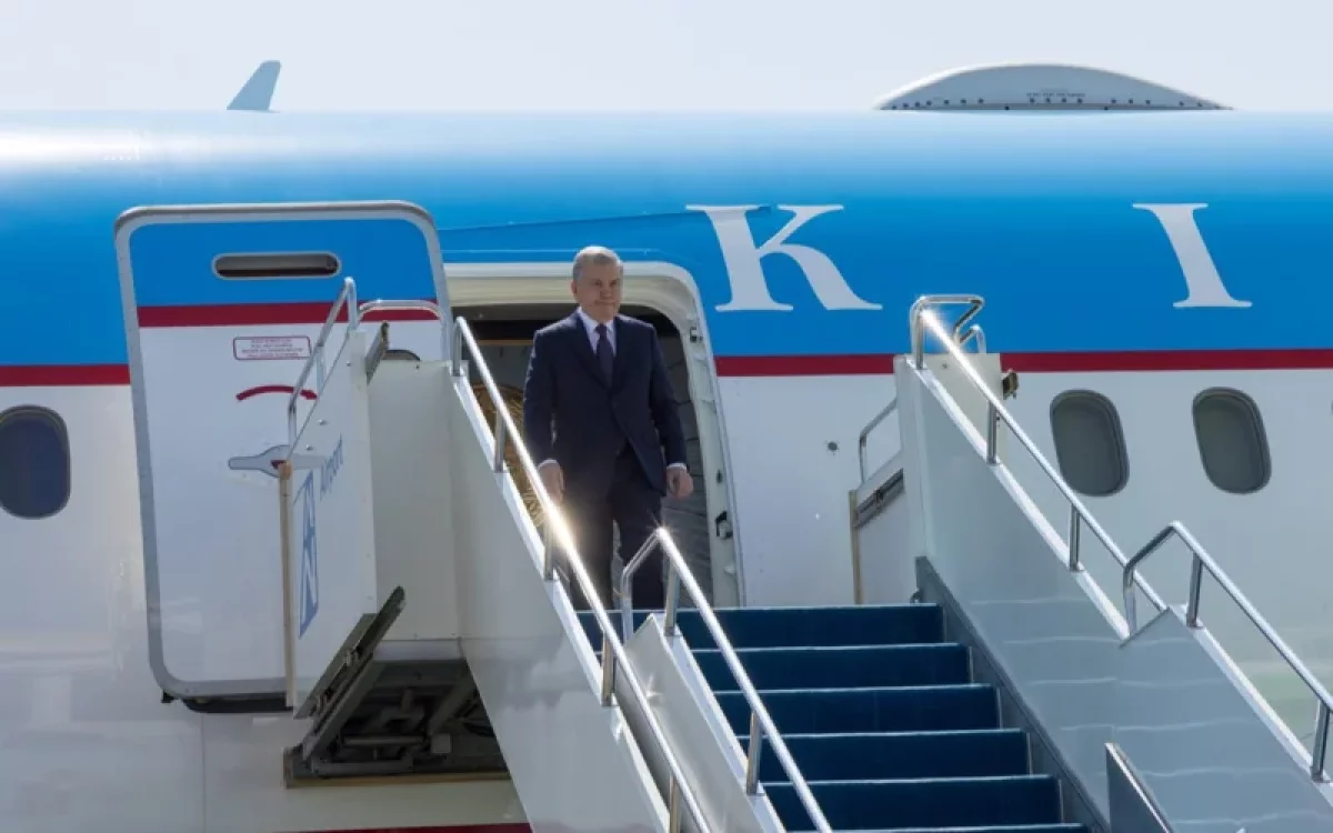 Шавкат Мирзиёев Қазақстанға келді